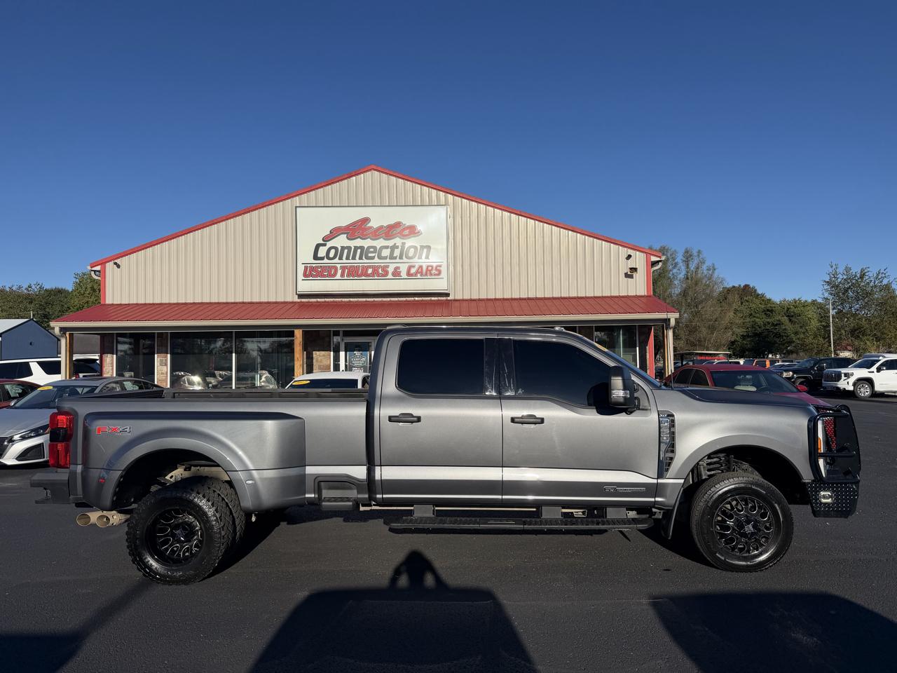 Ford F-350 photo 3