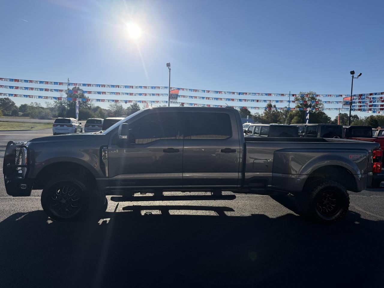 Ford F-350 photo 8