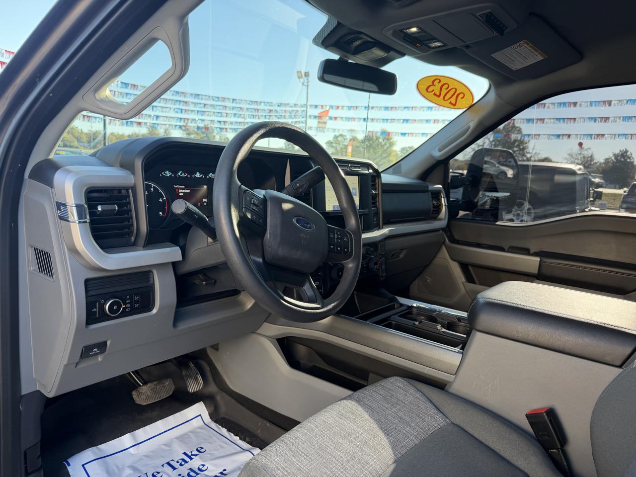 Ford F-350 photo 13