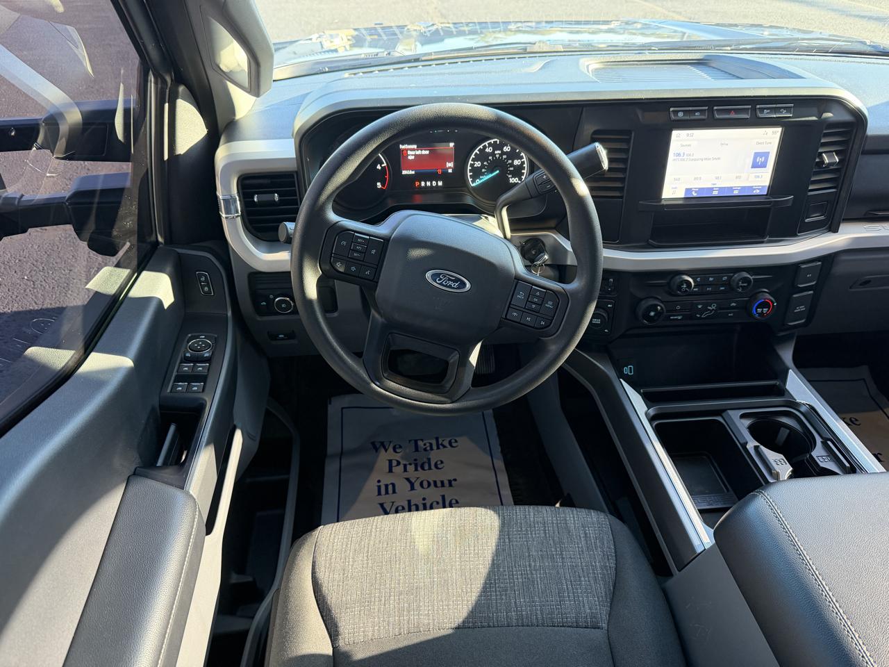 Ford F-350 photo 15