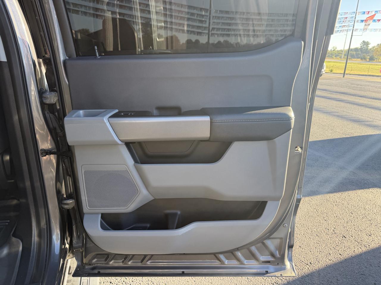 Ford F-350 photo 18