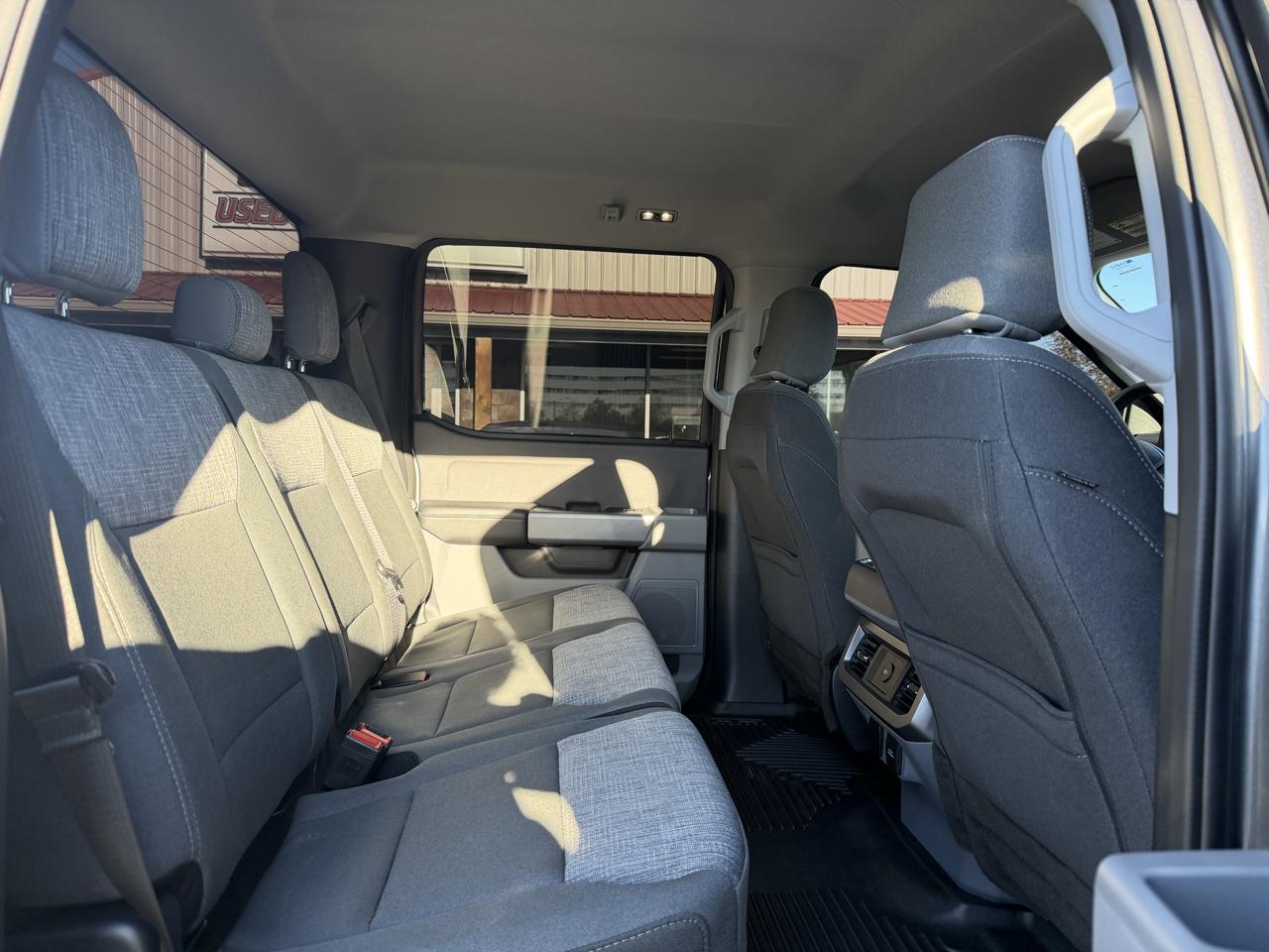 Ford F-350 photo 19