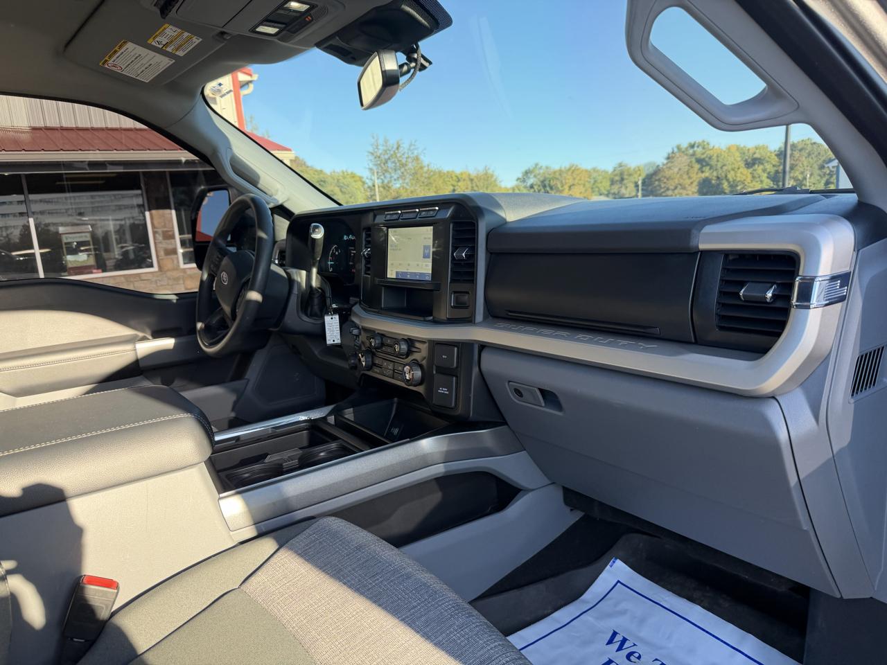 Ford F-350 photo 21
