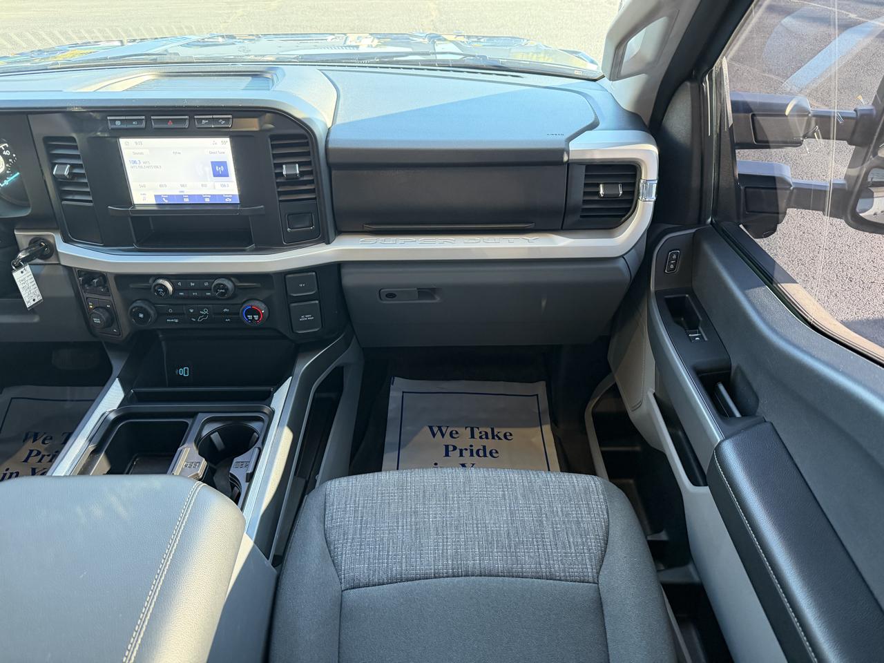 Ford F-350 photo 23