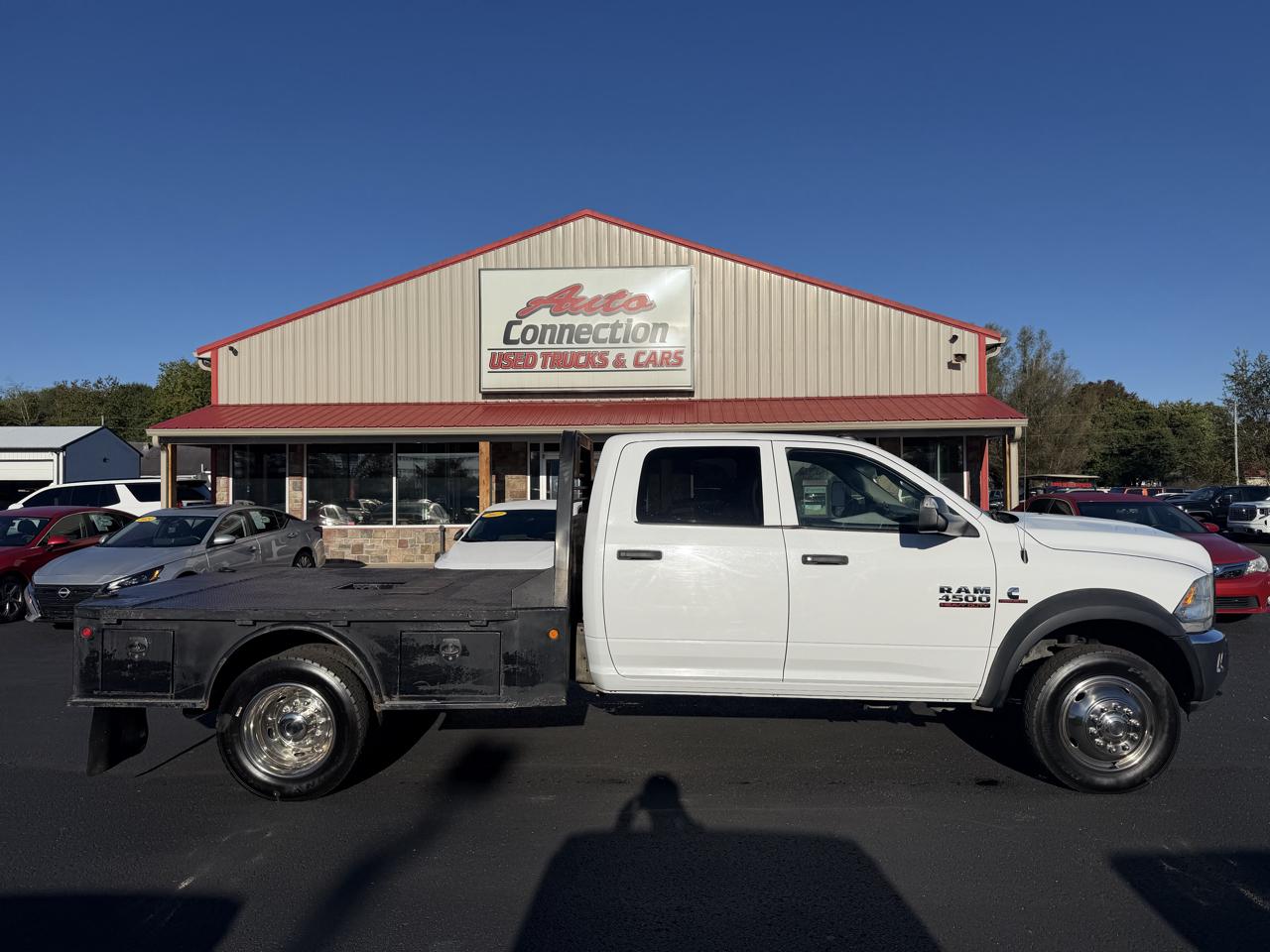 RAM 4500 4WD Crew Cab 173" WB 60" CA Tradesman 2016