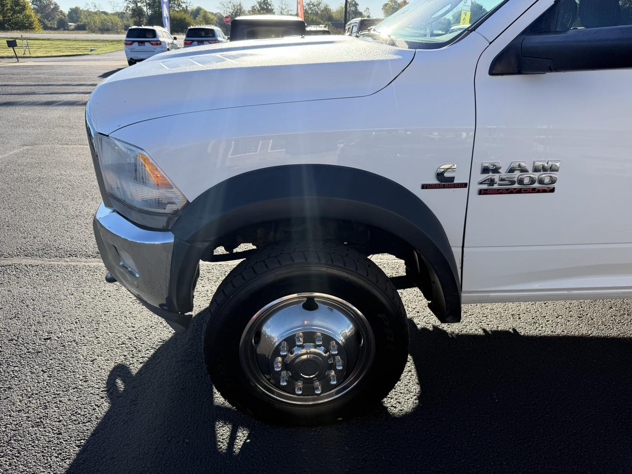 RAM 4500 4WD Crew Cab 173" WB 60" CA Tradesman 2016