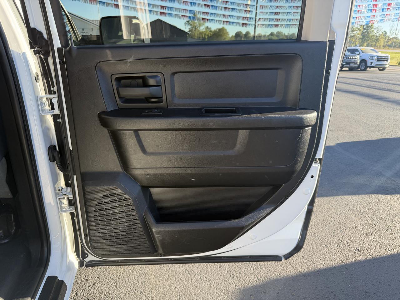 RAM 4500 4WD Crew Cab 173" WB 60" CA Tradesman 2016