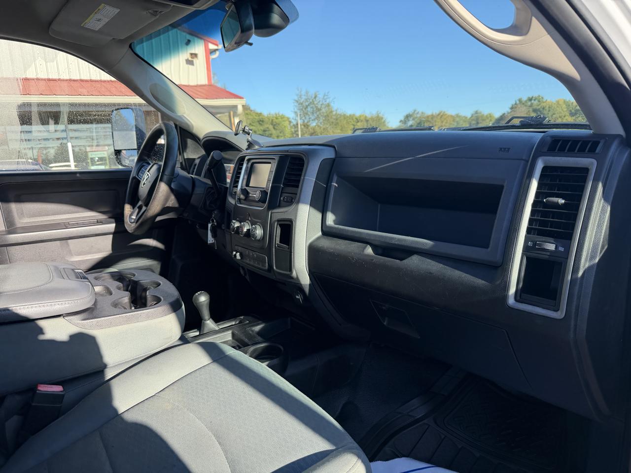 RAM 4500 4WD Crew Cab 173" WB 60" CA Tradesman 2016