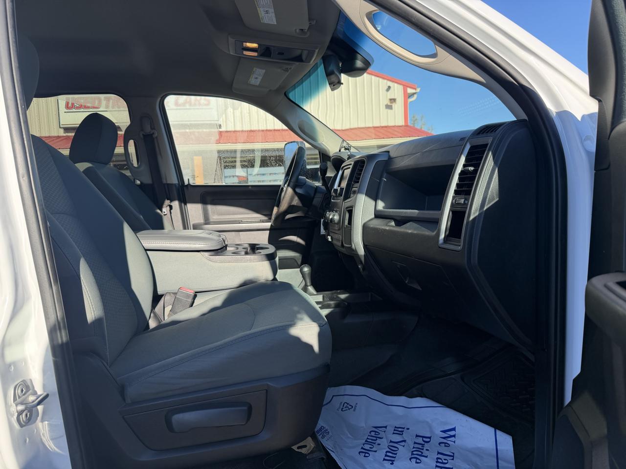 RAM 4500 4WD Crew Cab 173" WB 60" CA Tradesman 2016