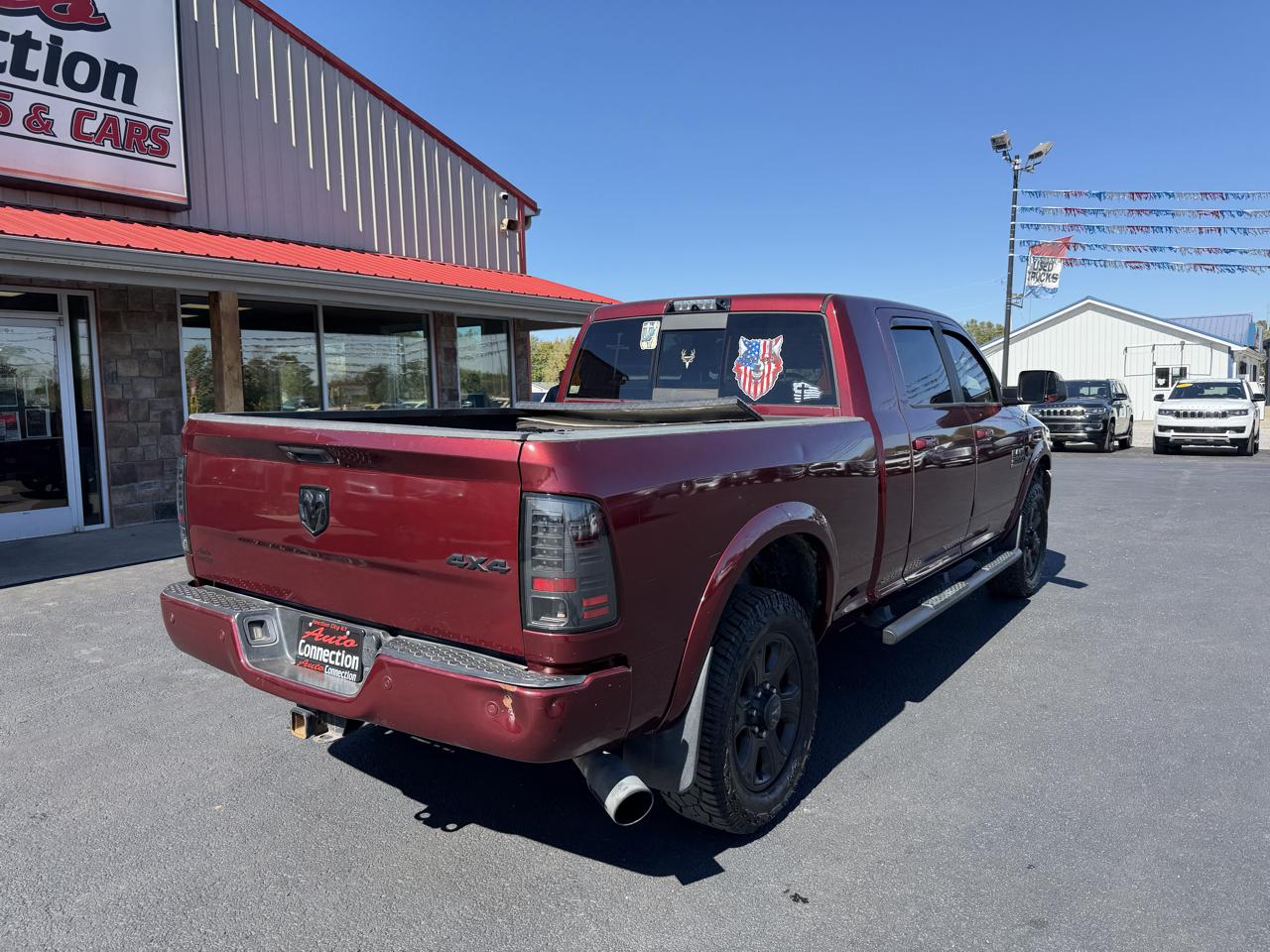 RAM 2500 Laramie 4x4 Mega Cab 6'4" Box 2017