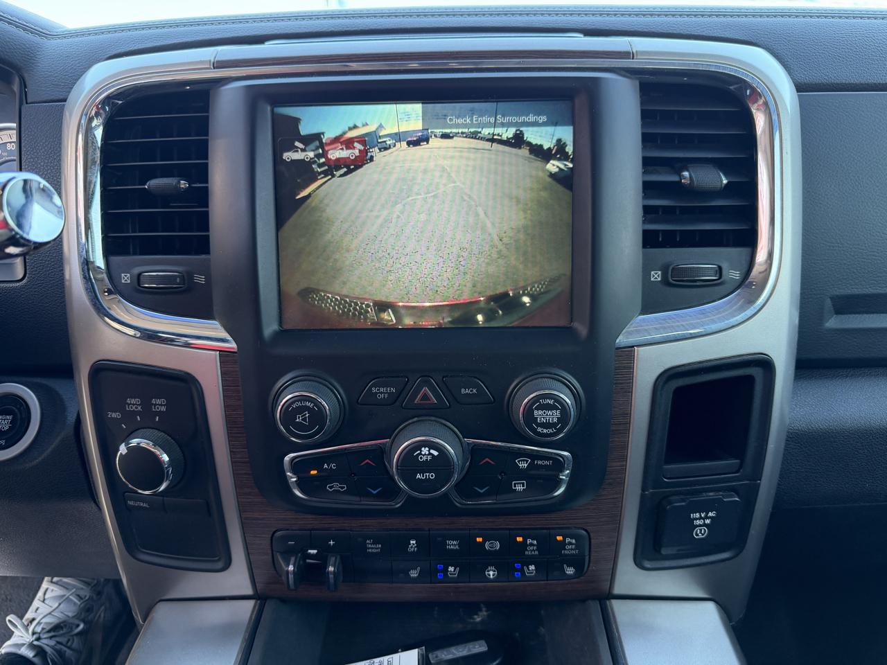 RAM 2500 Laramie 4x4 Mega Cab 6'4" Box 2017