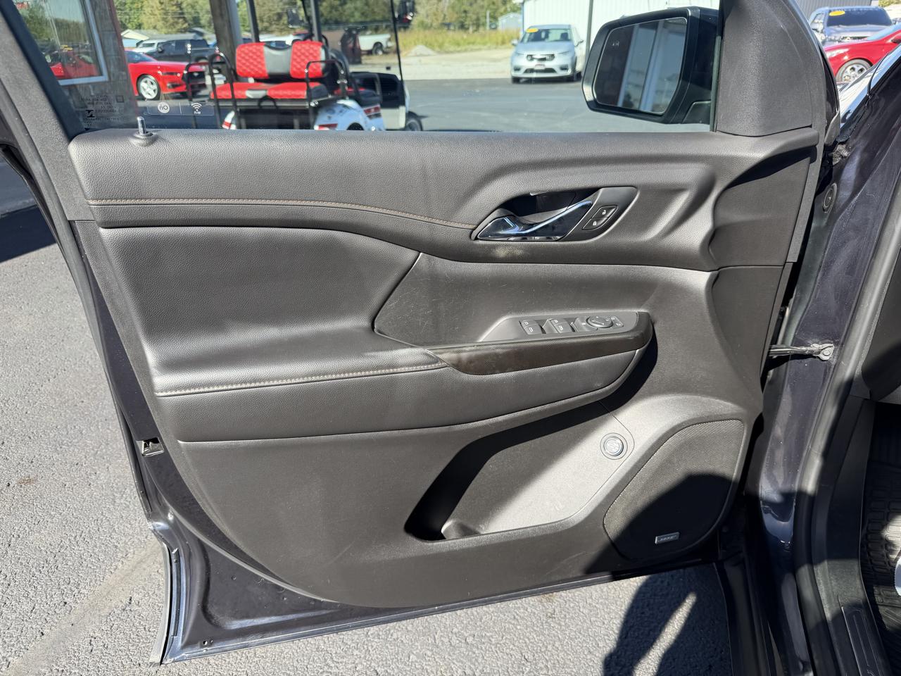 GMC Acadia AWD 4dr AT4 2021
