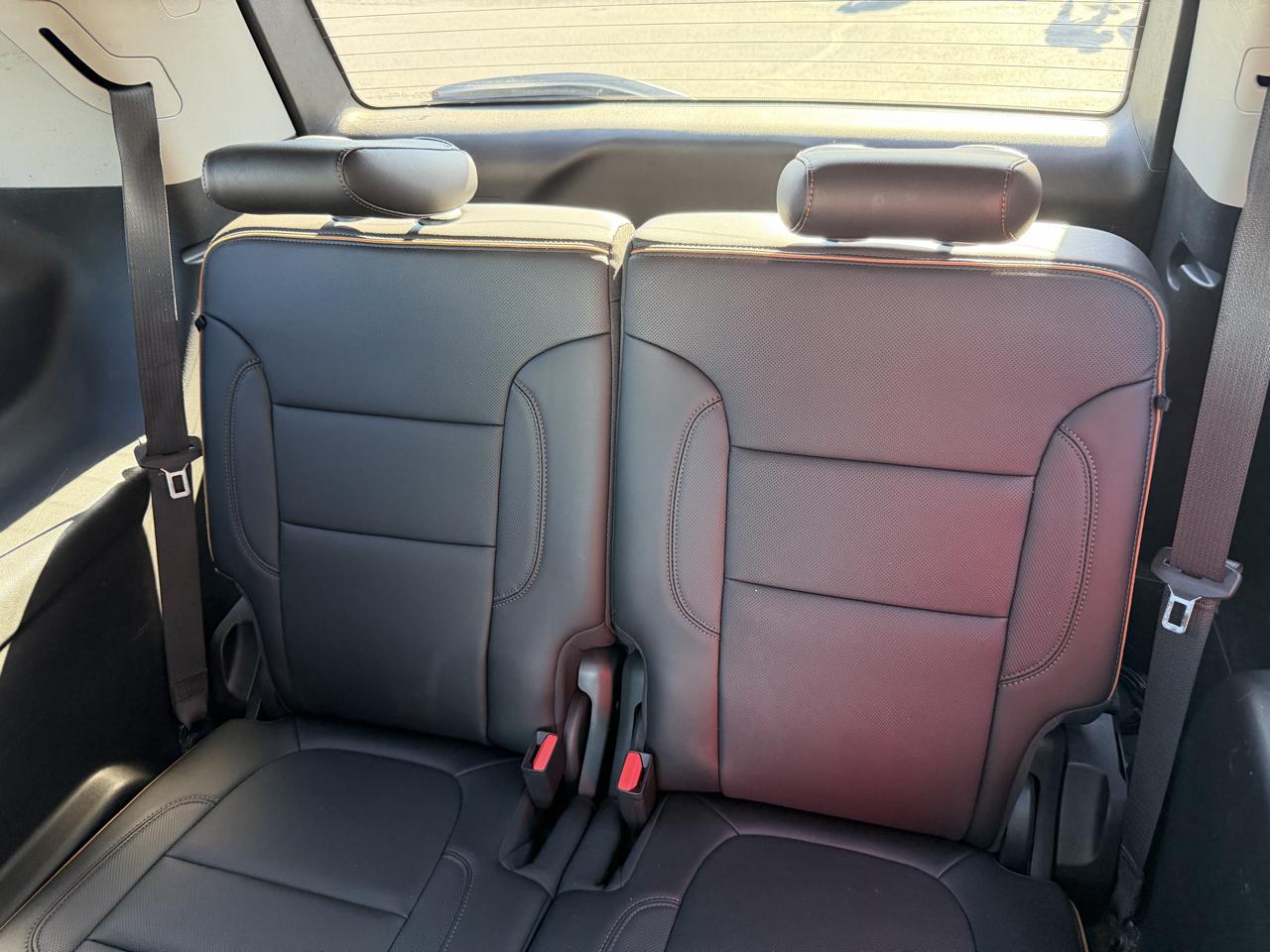 GMC Acadia AWD 4dr AT4 2021
