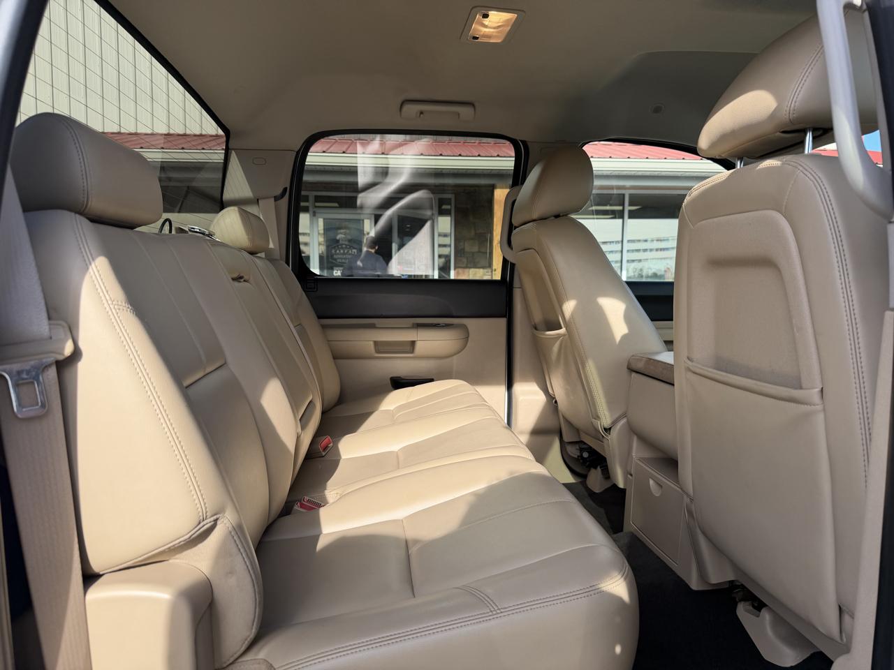 Chevrolet Silverado 1500 4WD Crew Cab 143.5" LT 2011
