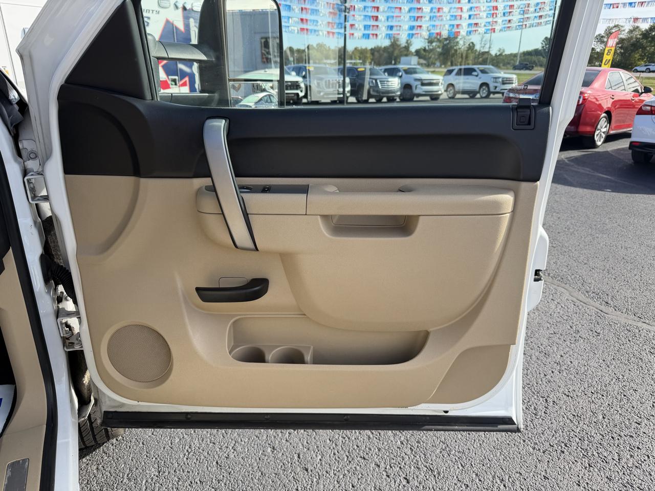 Chevrolet Silverado 1500 4WD Crew Cab 143.5" LT 2011