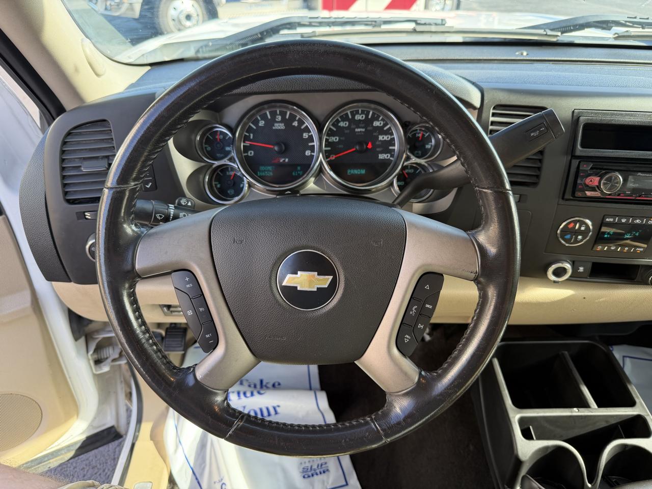 Chevrolet Silverado 1500 4WD Crew Cab 143.5" LT 2011