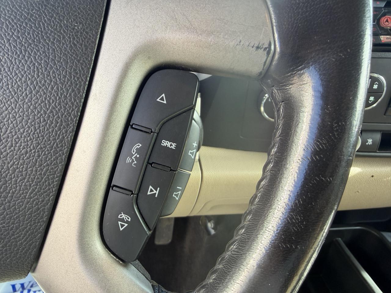 Chevrolet Silverado 1500 4WD Crew Cab 143.5" LT 2011