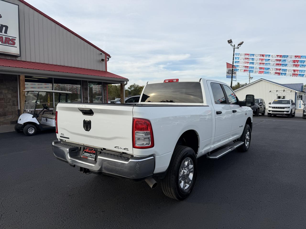RAM 2500 Big Horn 4x4 Crew Cab 6'4" Box 2024