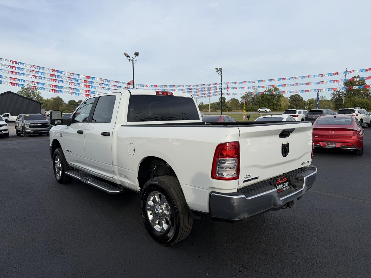 RAM 2500 Big Horn 4x4 Crew Cab 6'4" Box 2024