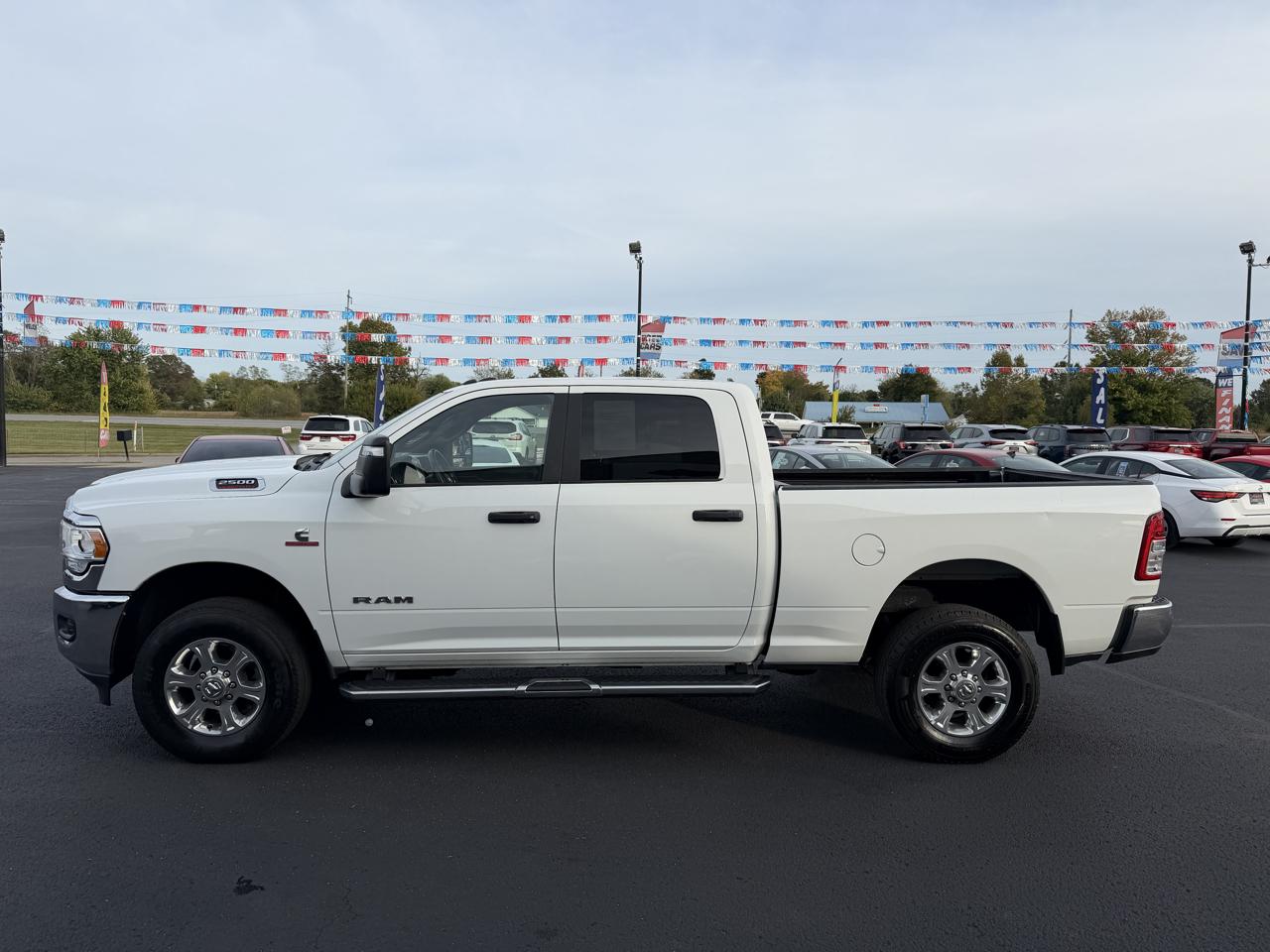 RAM 2500 Big Horn 4x4 Crew Cab 6'4" Box 2024