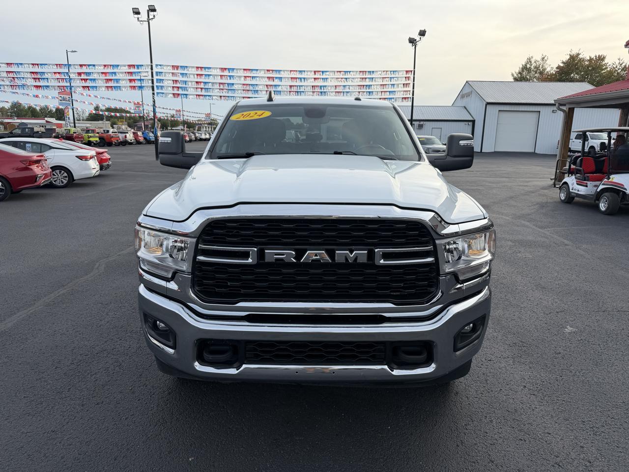 RAM 2500 Big Horn 4x4 Crew Cab 6'4" Box 2024