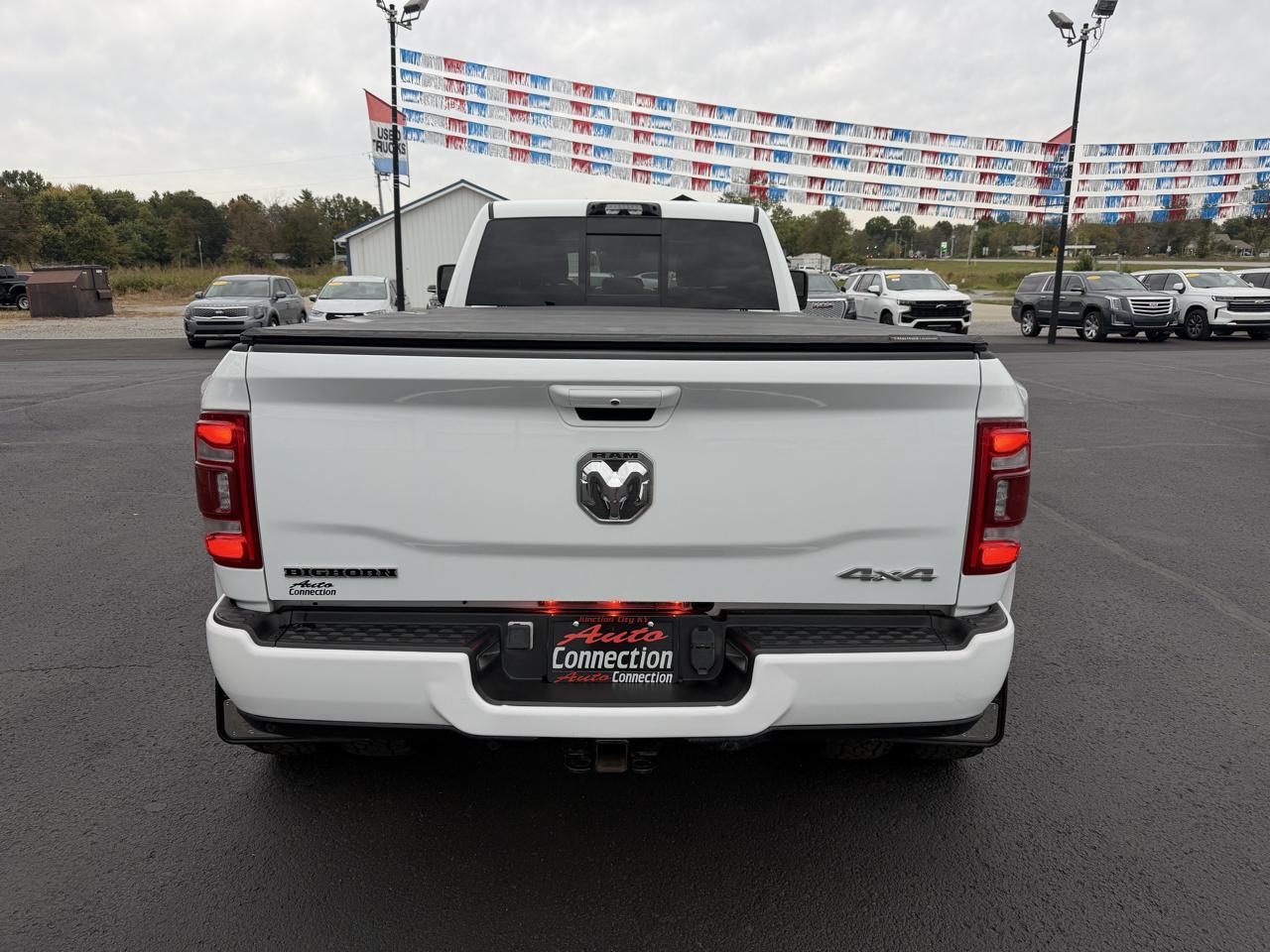 RAM 3500 Big Horn 4x4 Crew Cab 8' Box 2024