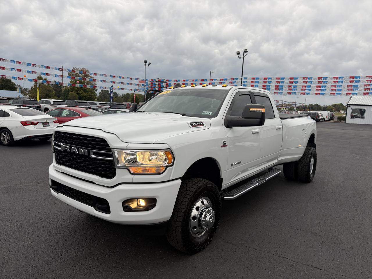 RAM 3500 Big Horn 4x4 Crew Cab 8' Box 2024