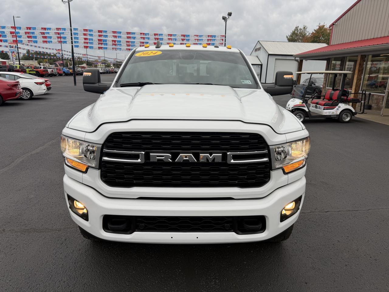 RAM 3500 Big Horn 4x4 Crew Cab 8' Box 2024