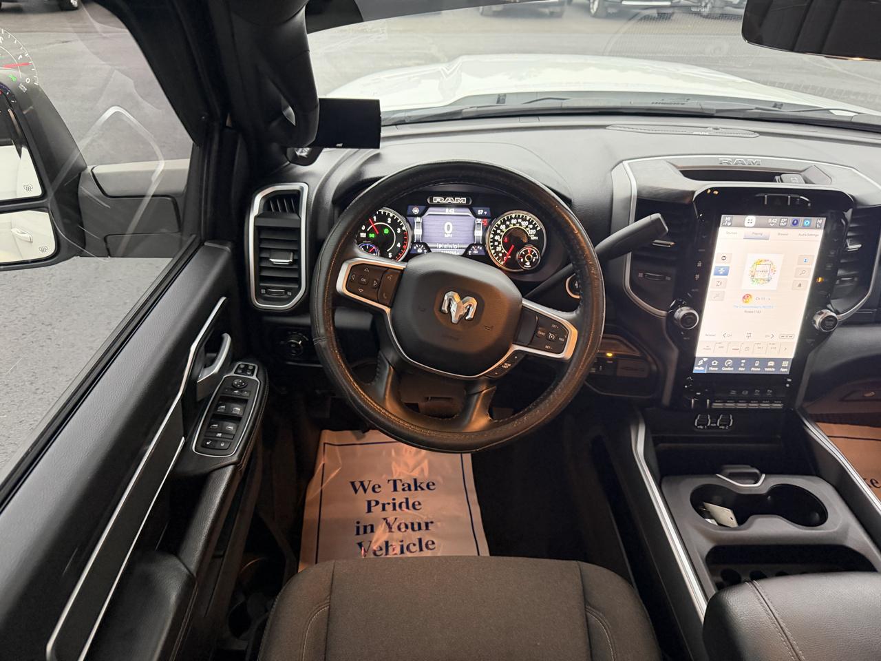 RAM 3500 Big Horn 4x4 Crew Cab 8' Box 2024