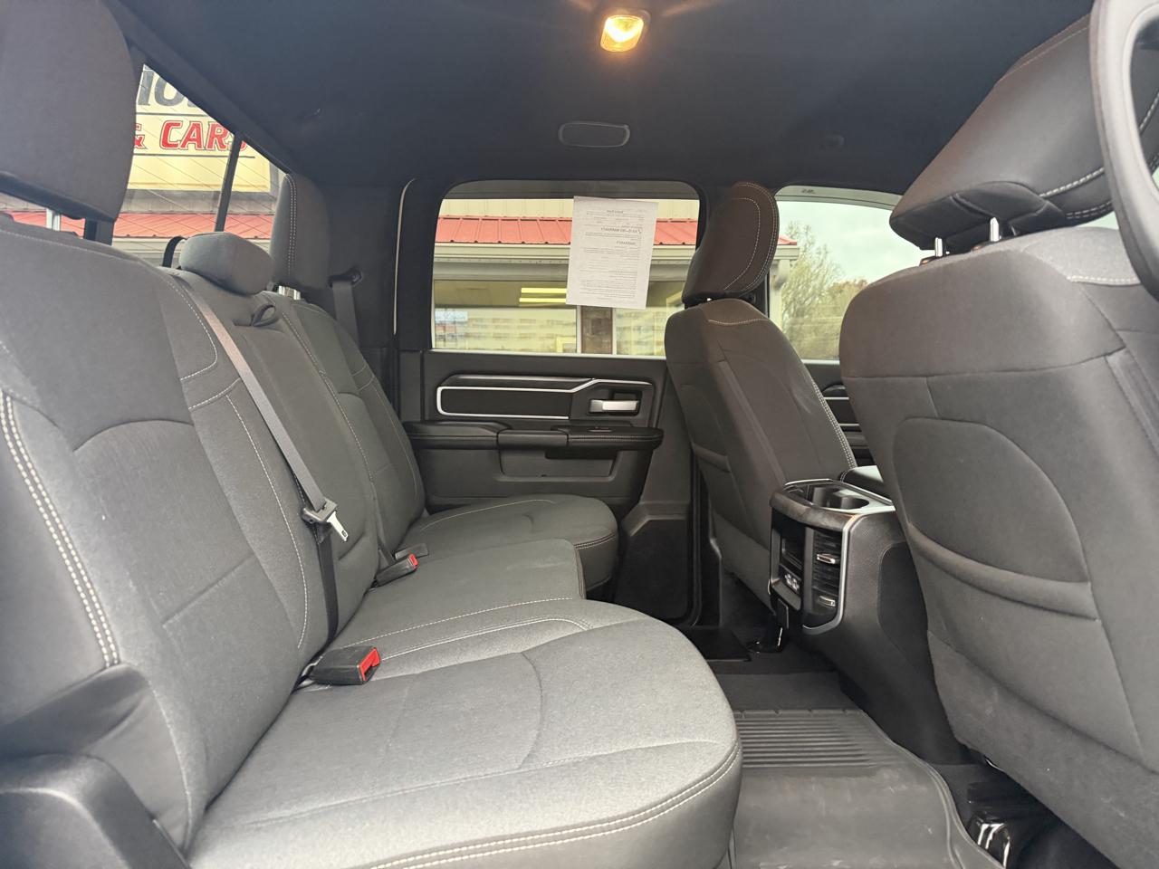 RAM 3500 Big Horn 4x4 Crew Cab 8' Box 2024