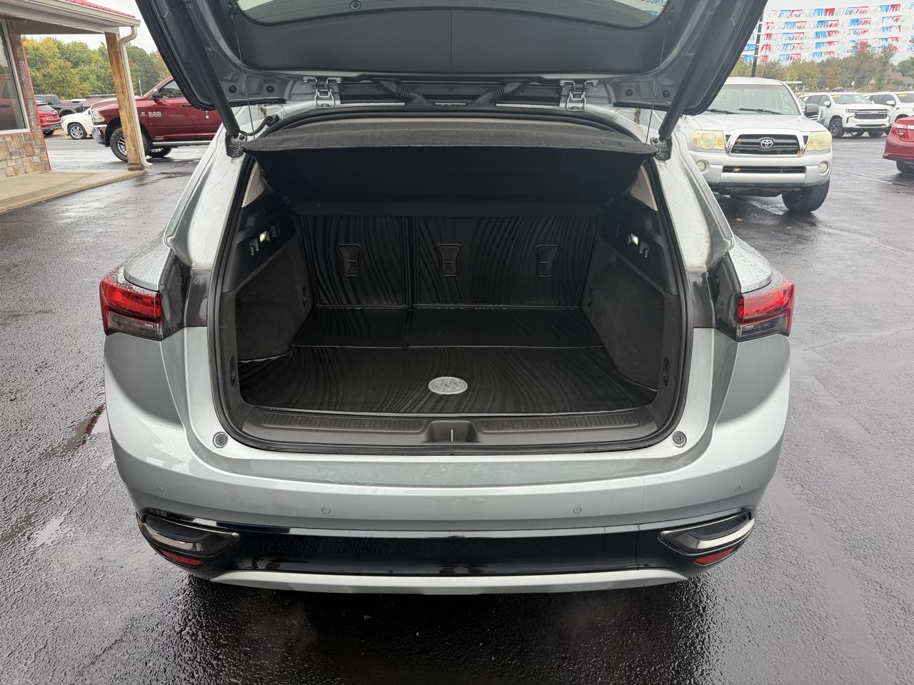 Buick Envision FWD 4dr Essence 2023