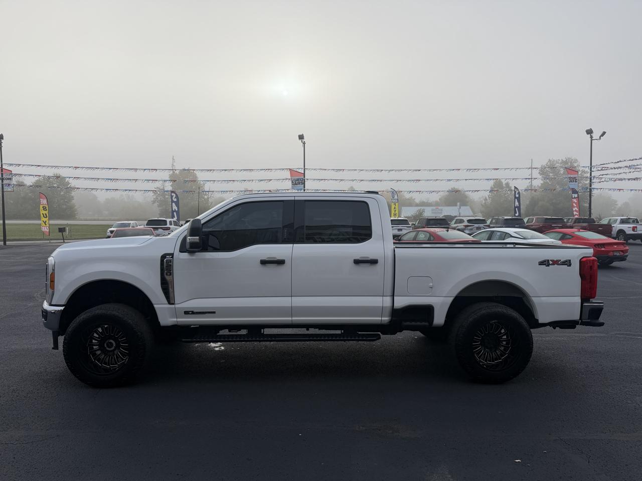 Ford Super Duty F-250 SRW XLT 4WD Crew Cab 6.75' Box 2023
