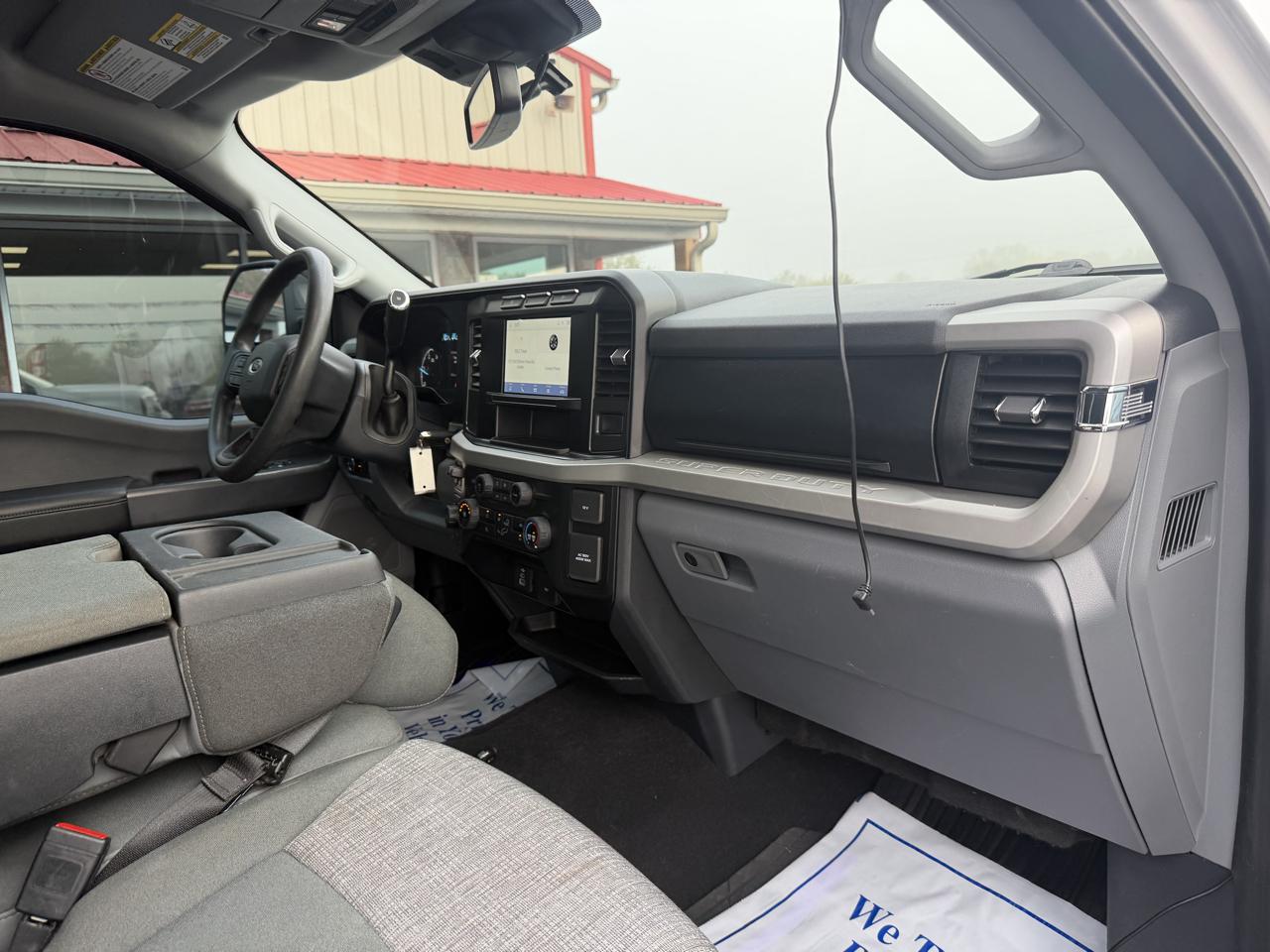Ford Super Duty F-250 SRW XLT 4WD Crew Cab 6.75' Box 2023
