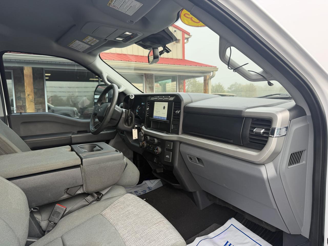 Ford Super Duty F-250 SRW XLT 4WD Crew Cab 6.75' Box 2023