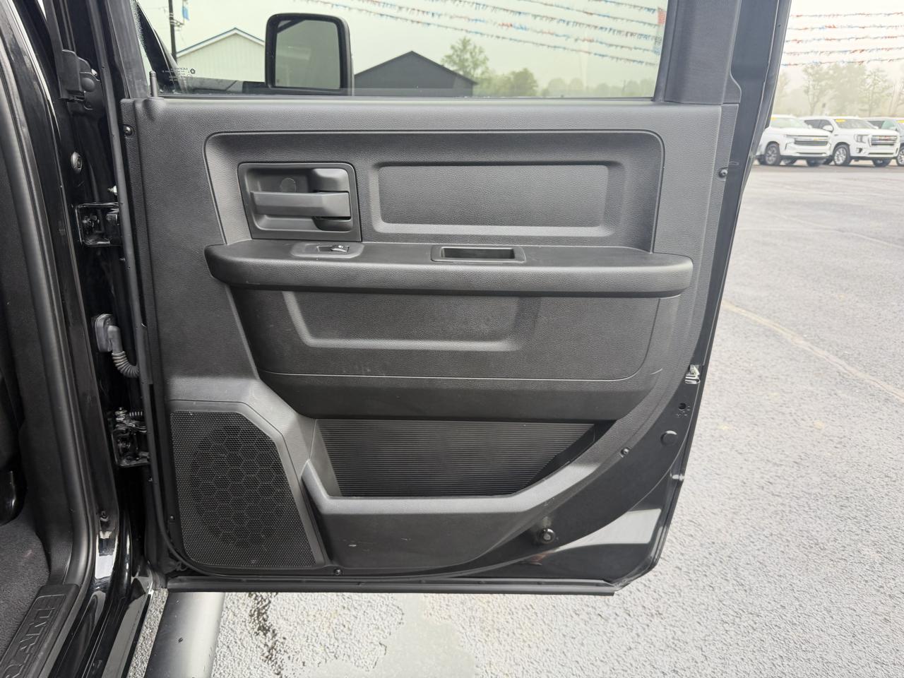 RAM 3500 Tradesman 4x4 Crew Cab 8' Box 2025