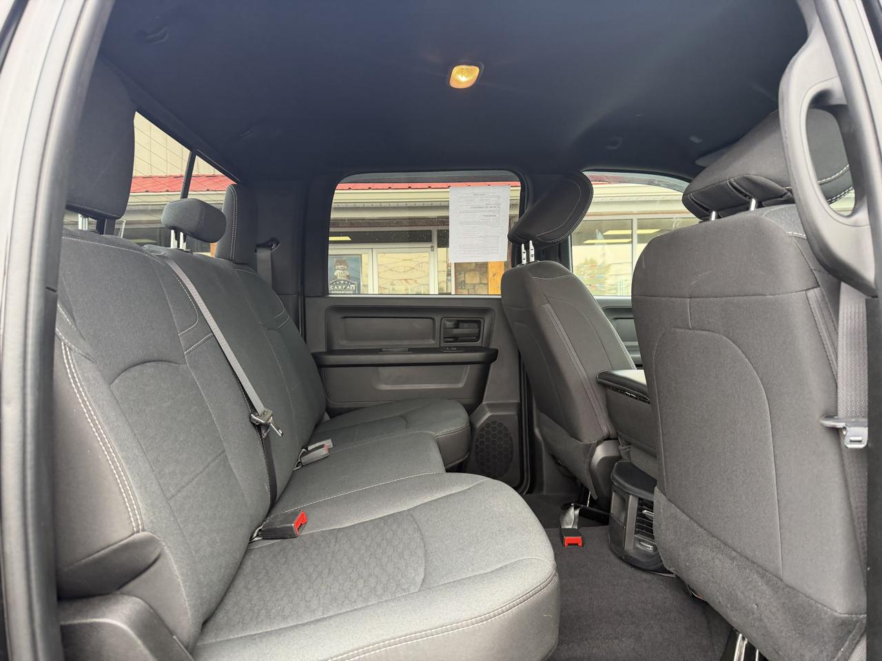 RAM 3500 Tradesman 4x4 Crew Cab 8' Box 2025