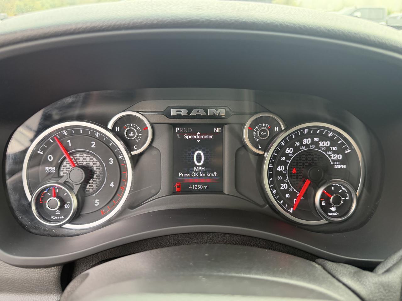 RAM 3500 Tradesman 4x4 Crew Cab 8' Box 2025