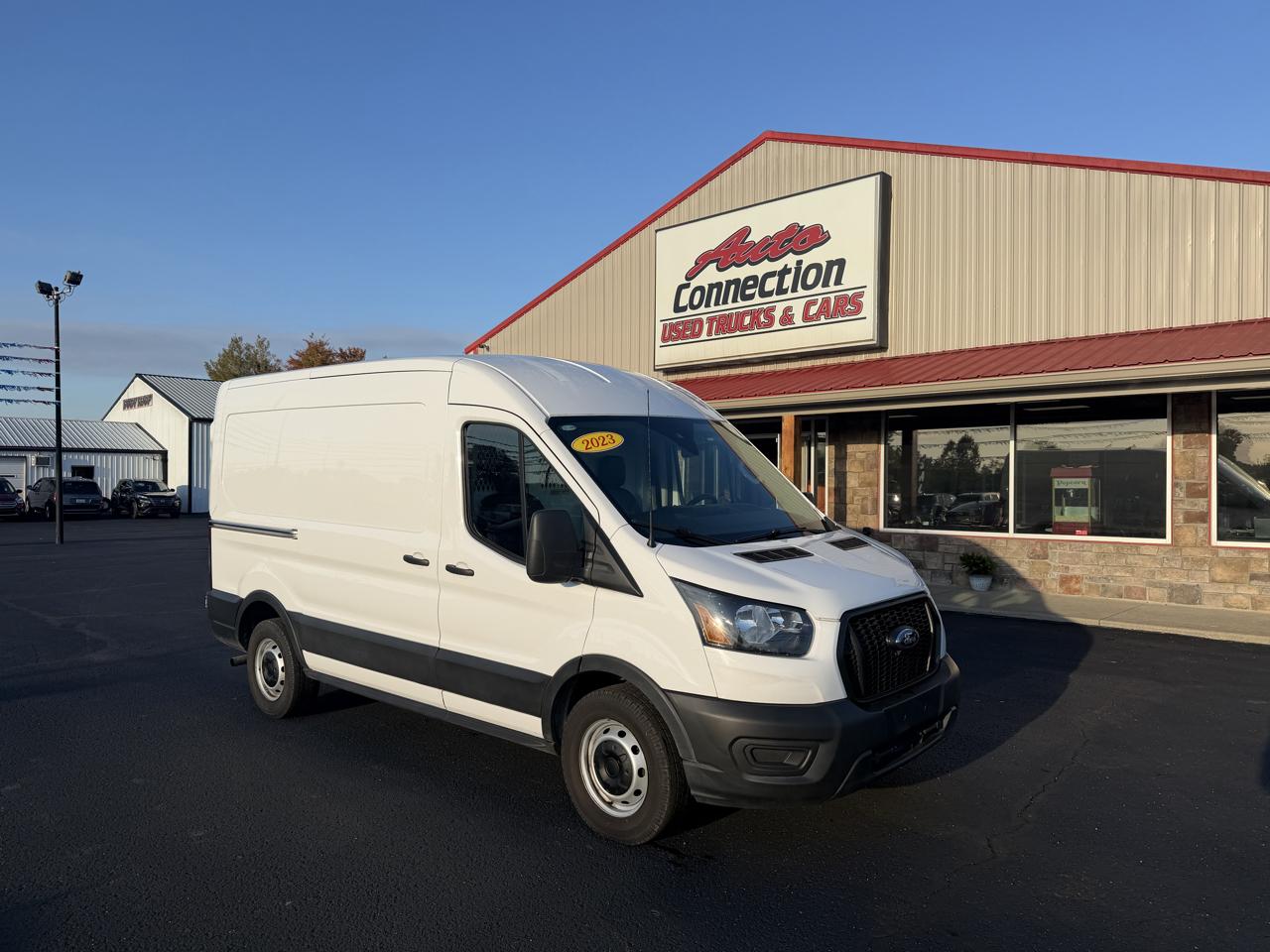 Ford Transit Cargo Van T-150 130" Med Rf 8670 GVWR RWD 2023