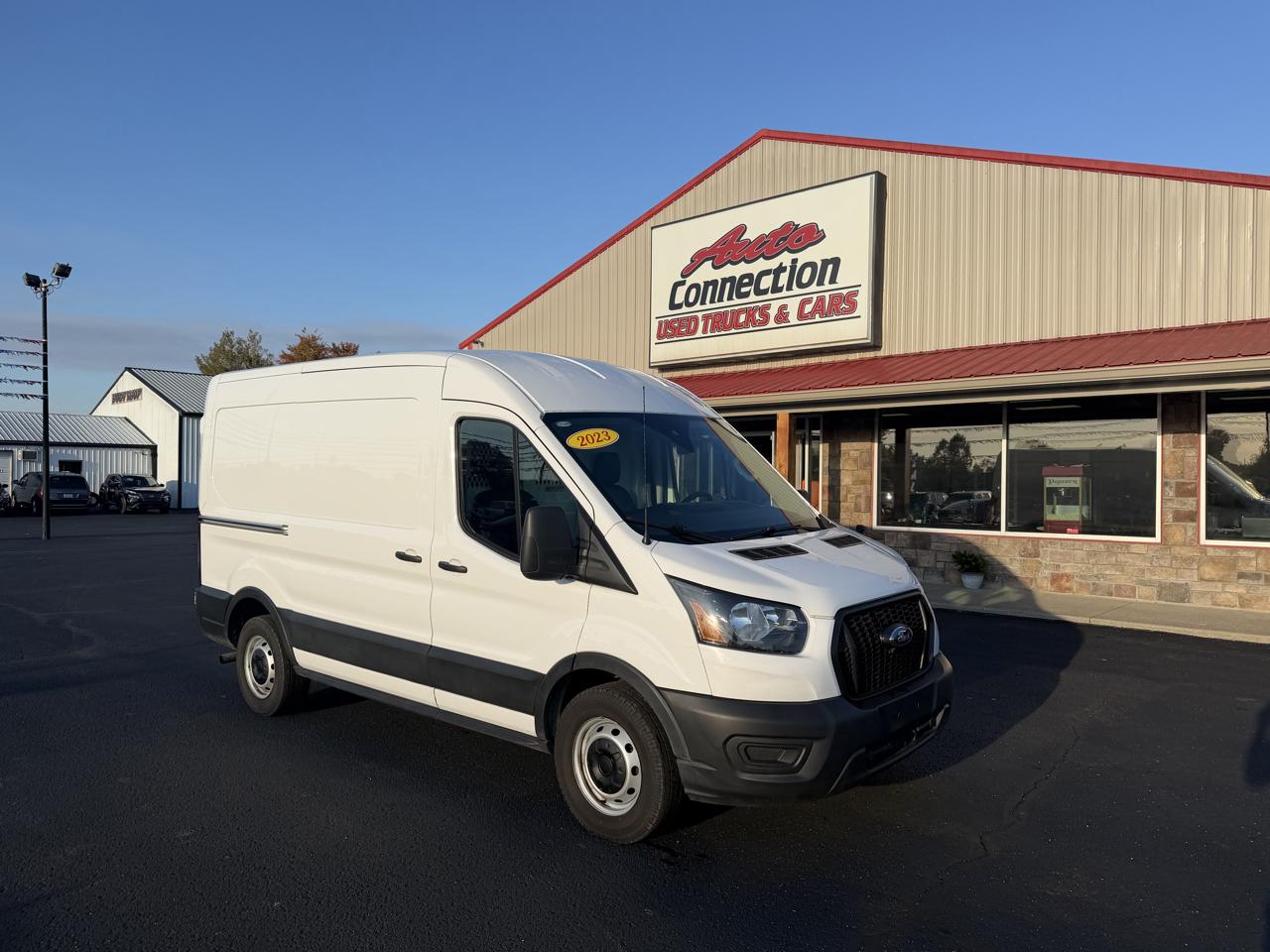 Ford Transit Cargo Van T-150 130" Med Rf 8670 GVWR RWD 2023