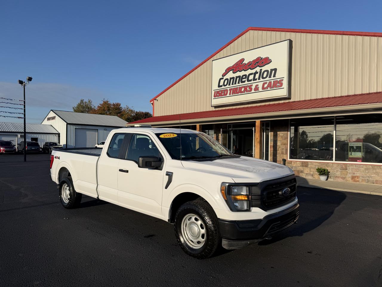 Ford F-150 4WD SuperCab 163" XL 2023