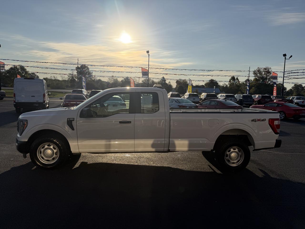 Ford F-150 4WD SuperCab 163" XL 2023