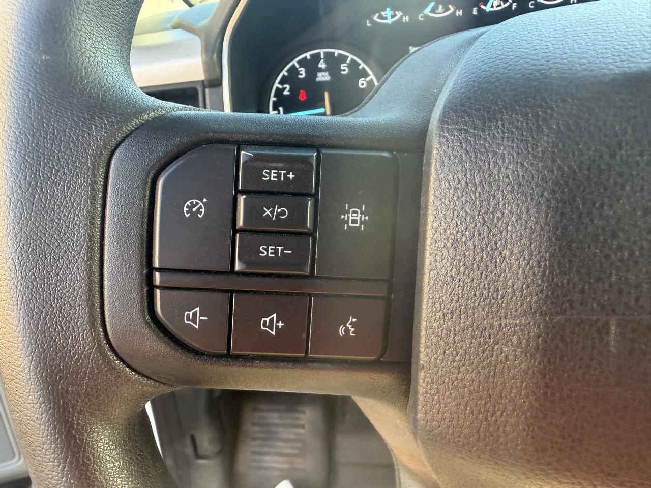 Ford F-150 4WD SuperCab 163" XL 2023
