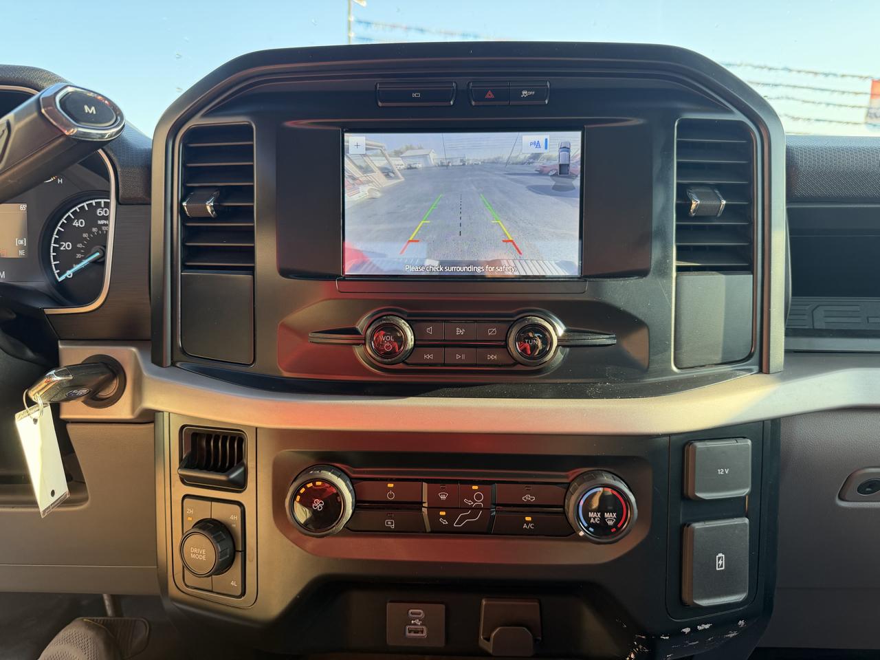 Ford F-150 4WD SuperCab 163" XL 2023