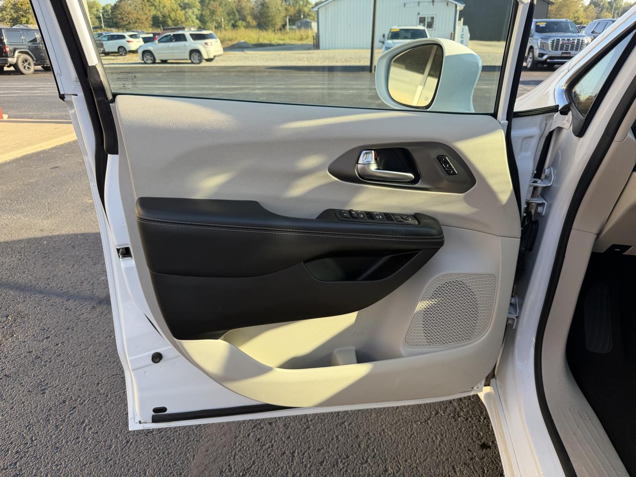 Chrysler Pacifica Touring L FWD 2022