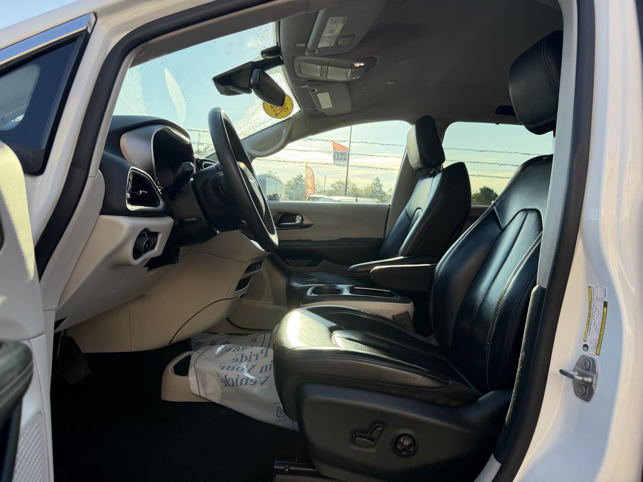Chrysler Pacifica Touring L FWD 2022