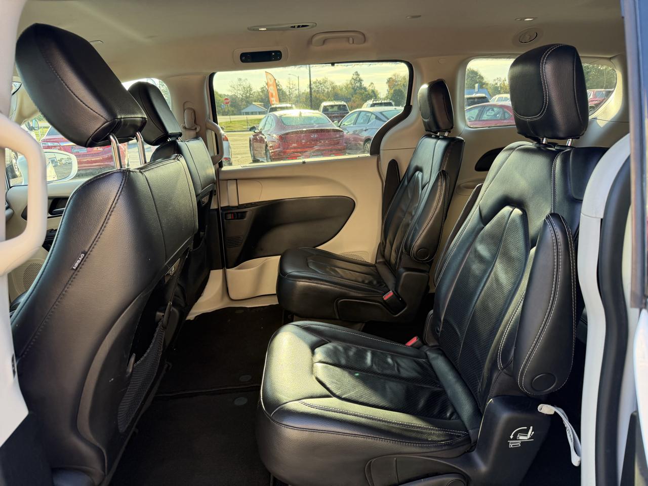 Chrysler Pacifica Touring L FWD 2022