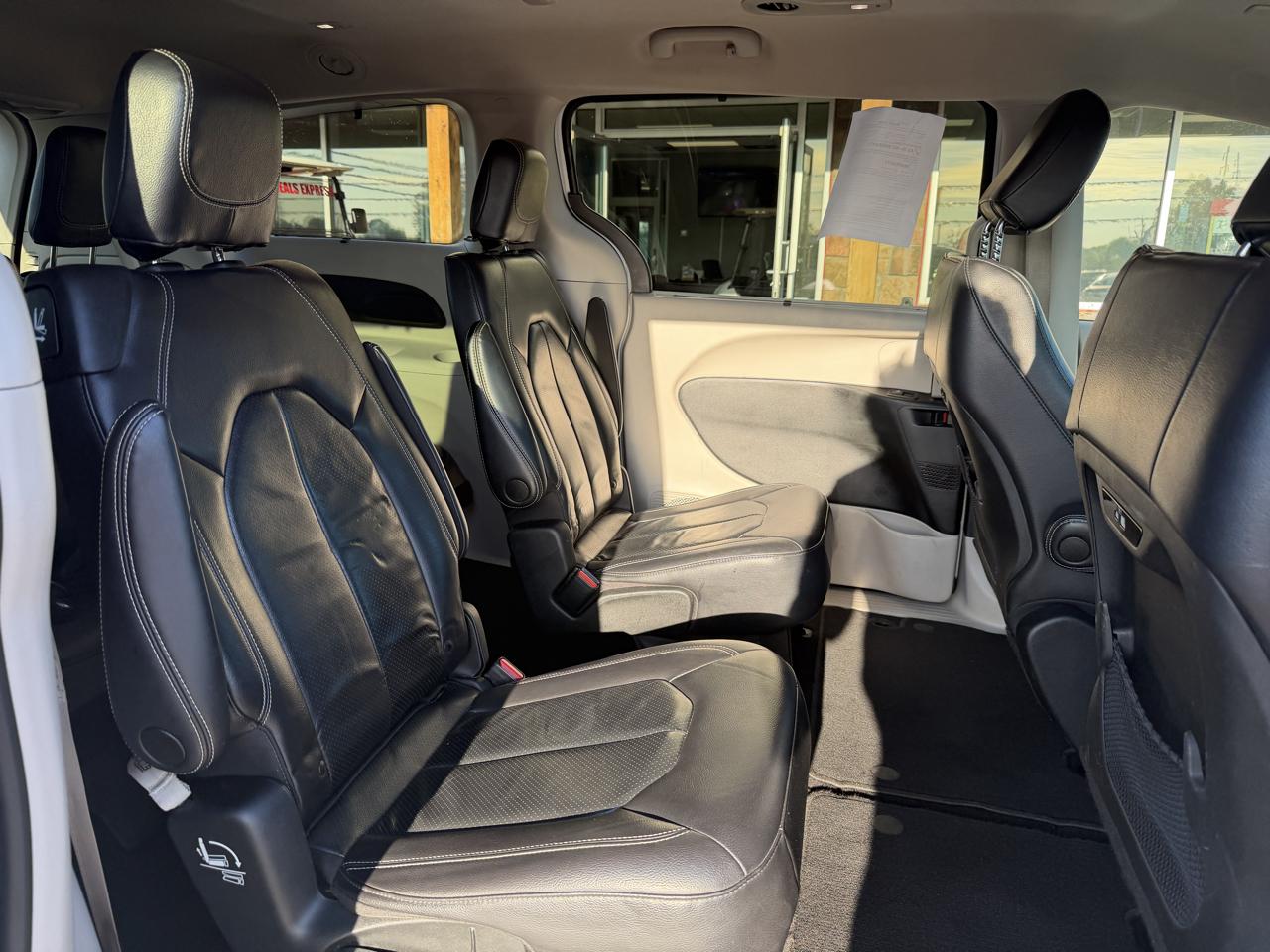 Chrysler Pacifica Touring L FWD 2022