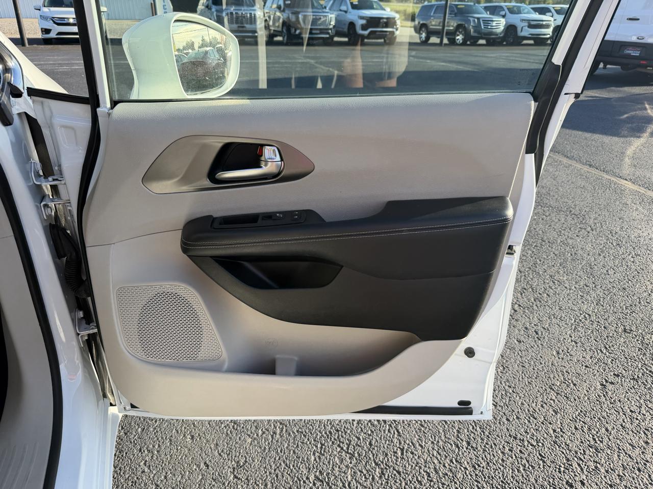 Chrysler Pacifica Touring L FWD 2022