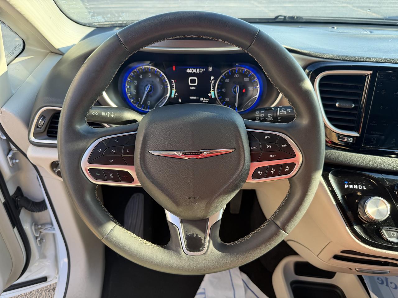 Chrysler Pacifica Touring L FWD 2022