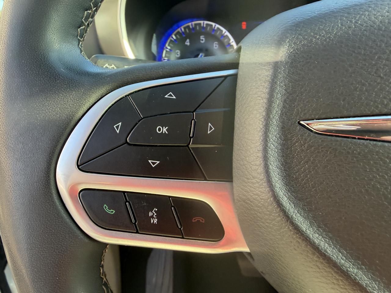 Chrysler Pacifica Touring L FWD 2022